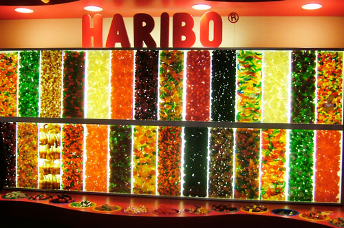 Adieux les bonbons noirs d'Haribo : la marque accusée de racisme
