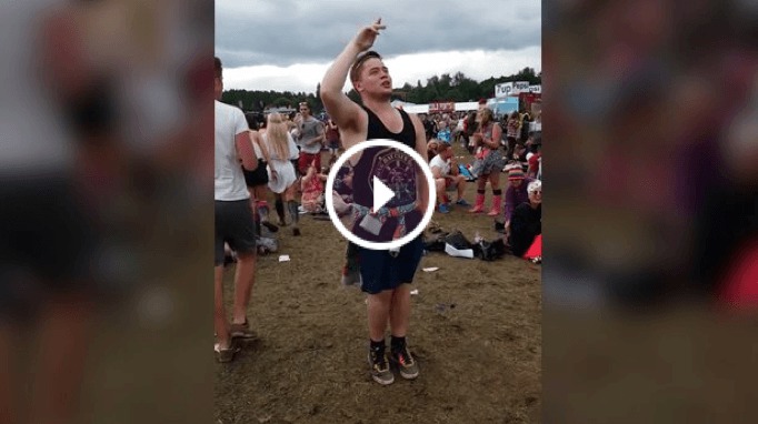 Un festivalier super chaud sur Uptown Funk !