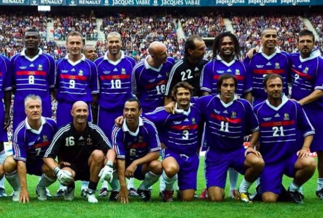 "Clochards, minables, vous ne gagnez même pas 2000 euros par mois