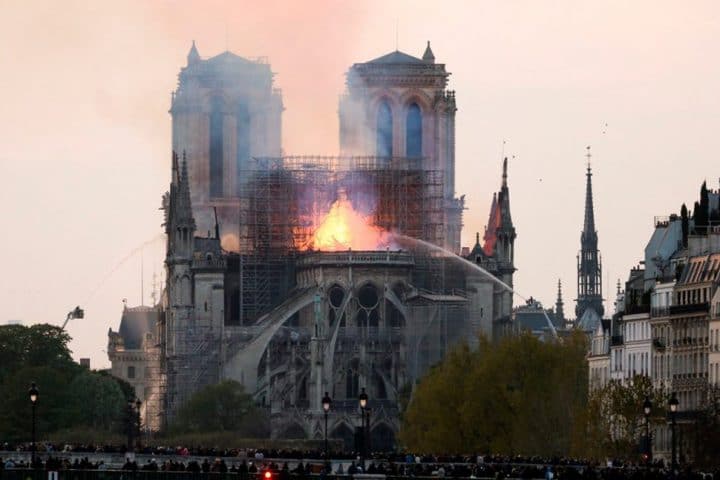 Une série sur l'incendie de la Cathédrale Notre-Dame de Paris va voir