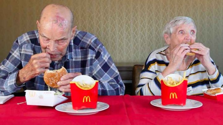 学法语——百岁老人首次品尝快餐