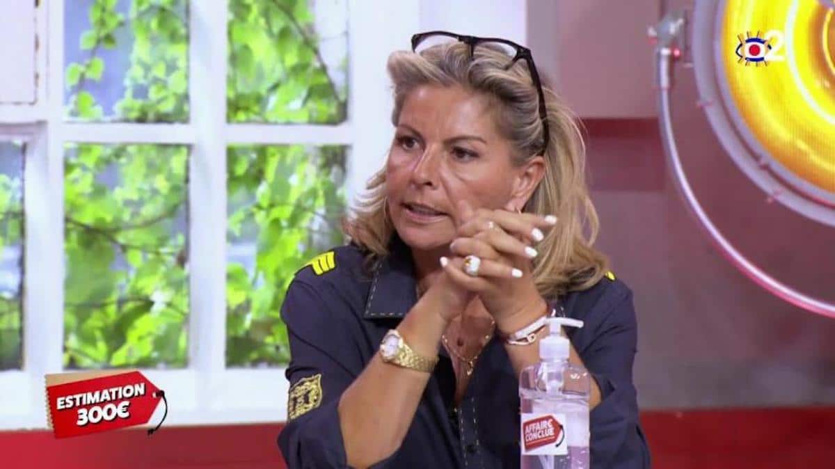 Anne Catherine Affaire Conclue En Maillot De Bain