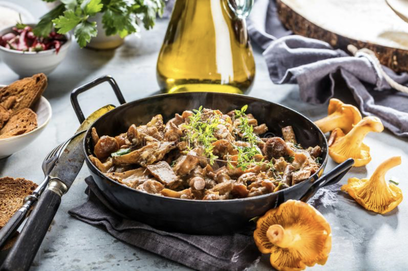 Dégustez une poêlée de girolles, facile à préparer