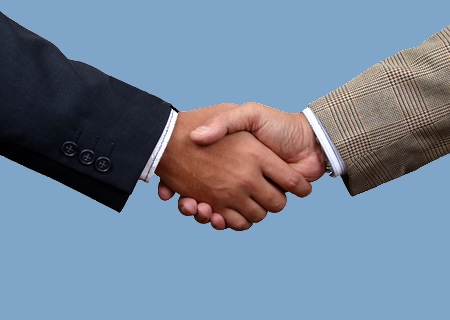 devenirClient-poigneeDeMain