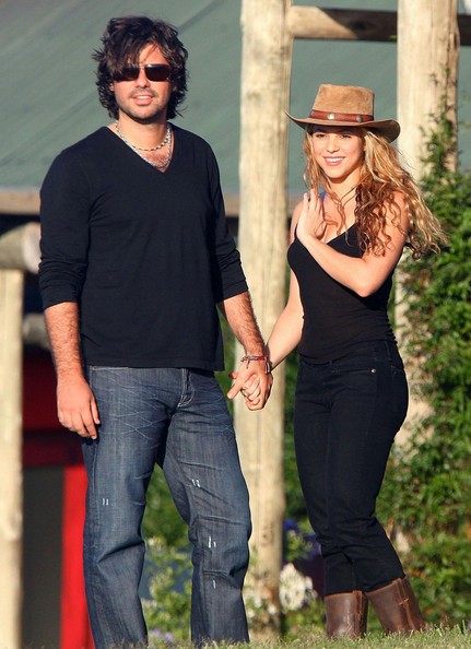 Shakira+Antonio+de+la+Rua+Shakira+Antonio+4GkpAWzbxB9l
