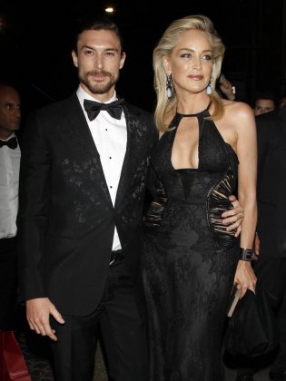 sharon-stone-maintenant_exact780x1040_p