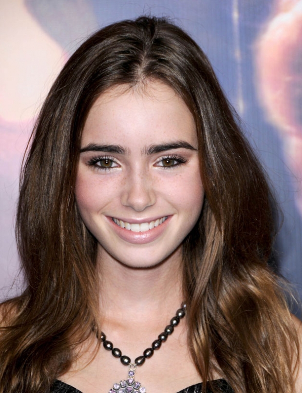 lilly-collins-2-22190