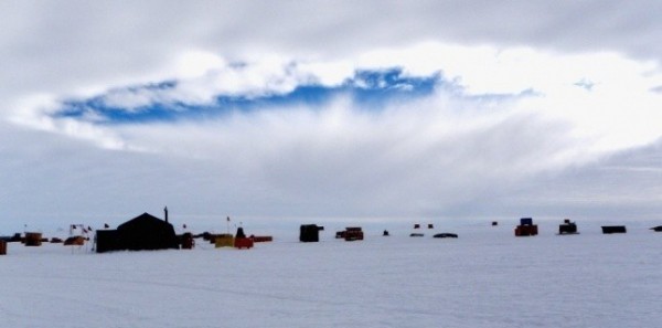 1927321-pourquoi-les-avions-font-des-trous-dans-les-nuages