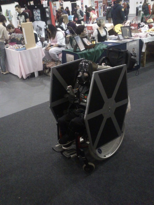 vador-fauteuil-roulant-ComicCon