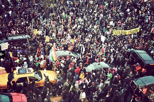 Million-Hoodie-March-for-Trayvon-Martin-crowd-NYC-032112-by-Rene-Carson-photos.byhandmedia.com_