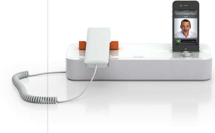 audioffice-laccessoire-geek-qui-transforme-votre-iphone-en-telephone-fixe3