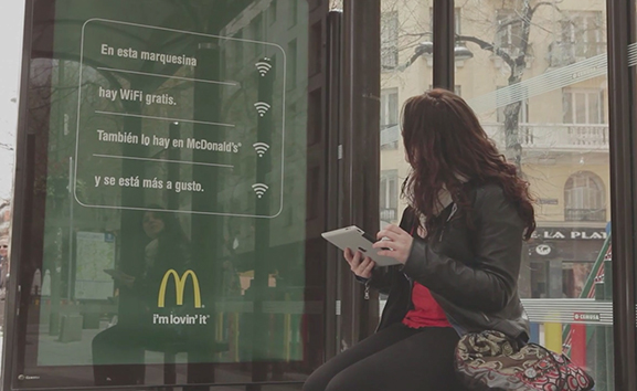 McDonalds-restaurant-Wifi-message-technologie-borne-marketing-communication-pub-mdelmas-3