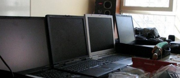 ordi dérobés a une ong américaine ont été restitué avc un mot d'excuse