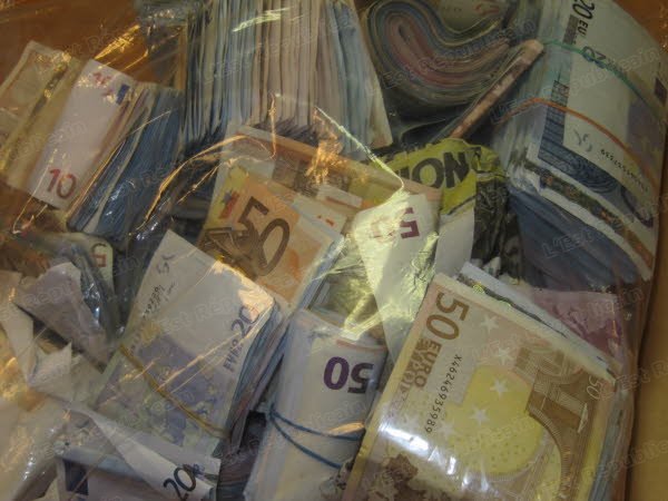 saisie-record-de-stupefiants-en-banlieue-de-nancy-mais-aussi-d-argent-liquide-d-une-kalachnikov-de-munitions-photo-douanes