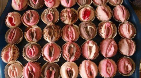 Baby-shower-15-gateaux-effrayants-en-forme-de-vagin_w670_h372