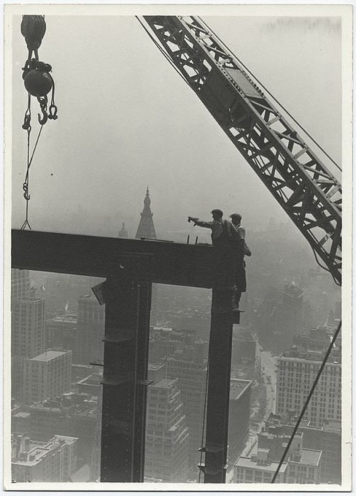 Builders-in-New-York-at-Insane-Heights-04-634x883