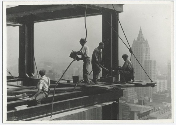 Builders-in-New-York-at-Insane-Heights-06-634x452