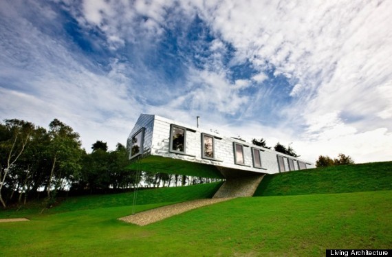 o-BALANCING-BARN-570