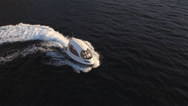 Jet-Capsule-Yacht-7