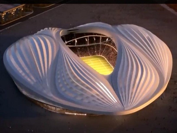 Nouveau-stade-au-Qatar-en-forme-de-bateau-traditionnel-ou-de-vagin_exact780x585_l