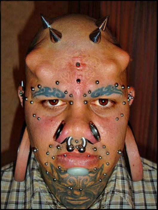 demc3b4nio-bagel-head