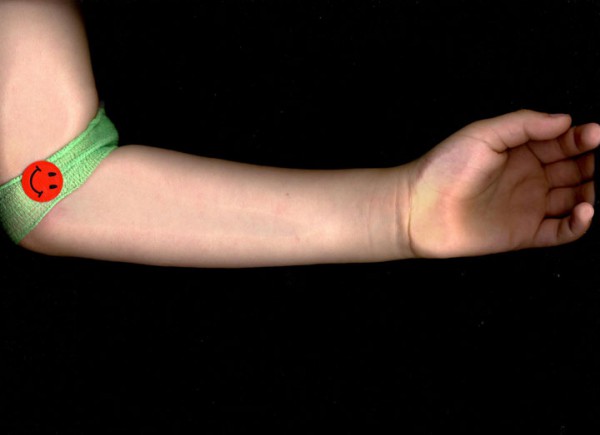 timothy-met-en-scene-lautisme-de-son-fils-dans-des-photographies-touchantes-pleines-de-malice9