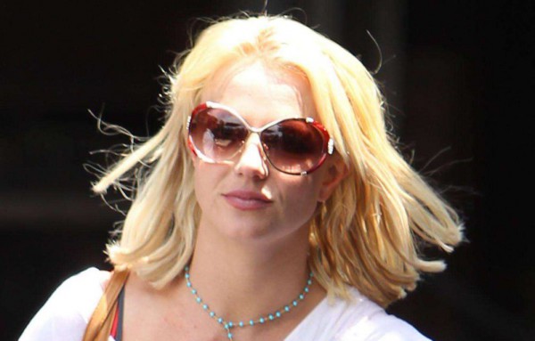 britney-spears-17060_w1000
