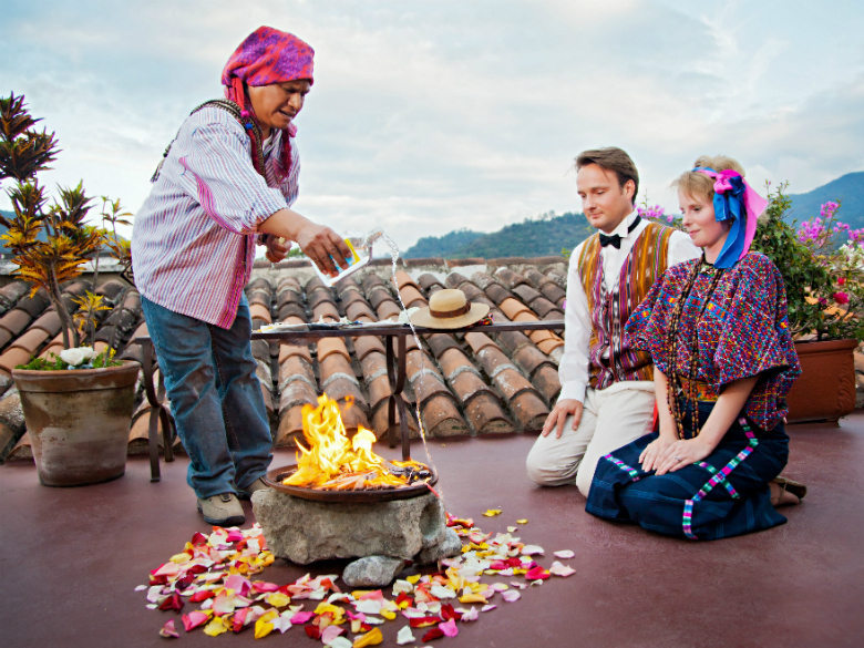 Folklore-au-Guatemala_exact780x585_l