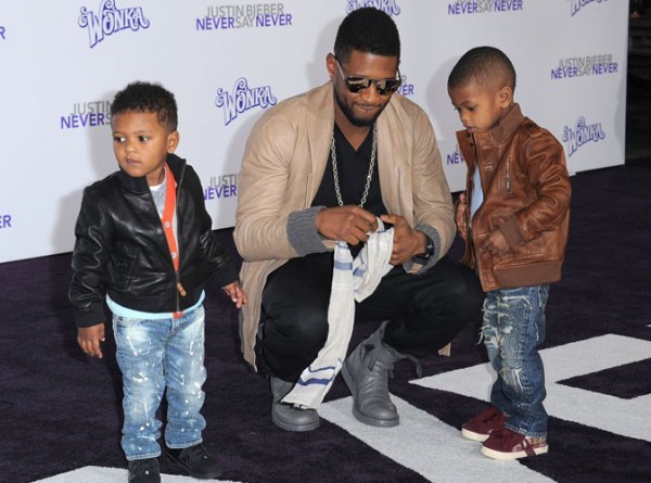 Usher-un-papa-trop-chou-qui-fait-sensation-sur-tapis-rouge_portrait_w674
