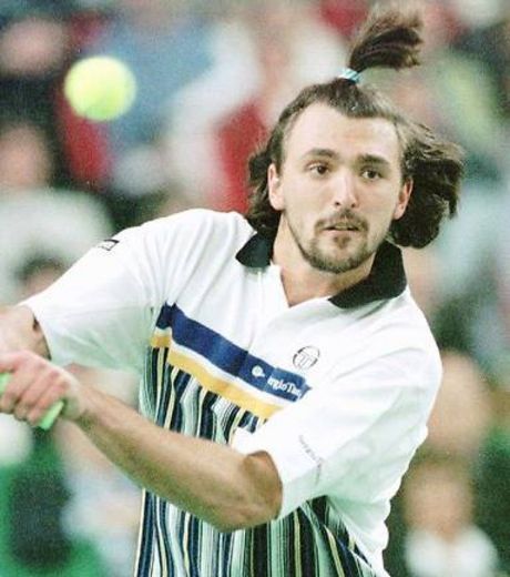 goran-ivanisevic-et-sa-petite-couette-sur-le-sommet-du-crane_74149_w460