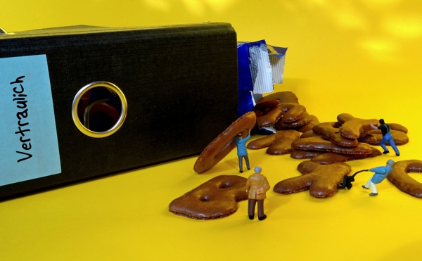 BettinaGuberOfficeLife11