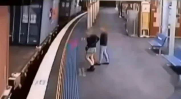 Une Australienne Passe Sous Un Train En Marche Et Survit Tdn Une Australienne Passe Sous Un Train En Marche Et Survit Tdn