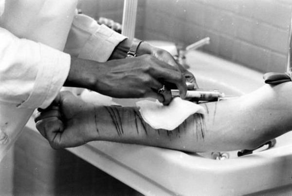Self-harm-at-an-Asylum-1964