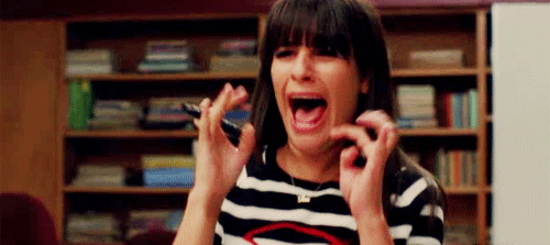 rachel-berry-freaking-out.gif.pagespeed.ce.HcJ7jxg3Am