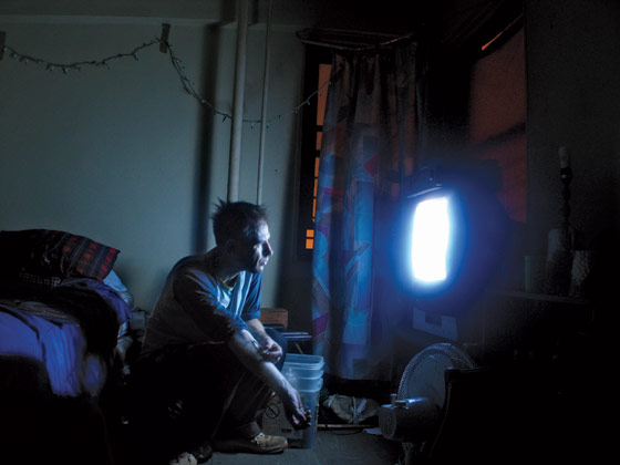 Graham-MacIndoe-In-Front-of-Television