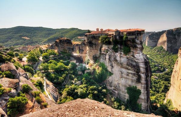 amazing-places-meteora-greece-1