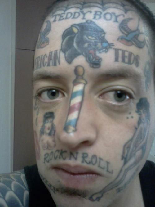 cette-serie-de-tatouages-faciaux-completement-dejantes-en-dit-long-sur-ces-personnes21
