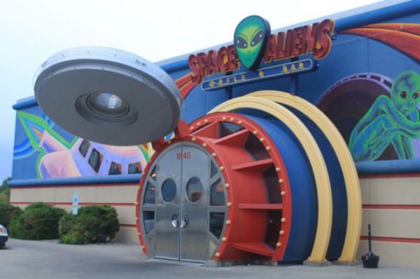 11-restaurants-parmi-les-plus-geek-du-monde29-659x439