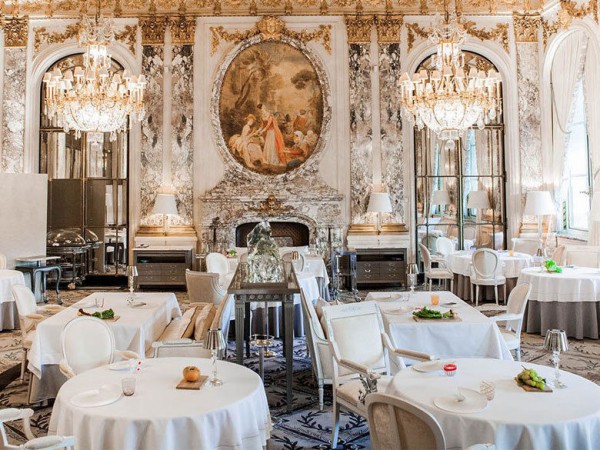 6.-Restaurant-Le-Meurice-Paris_exact780x585_l