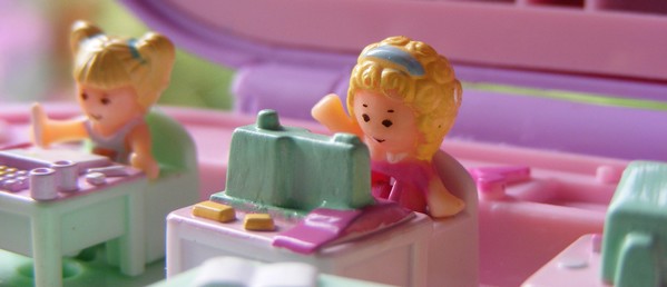 Les filles, qui ne se souvient pas des Polly Poket ?