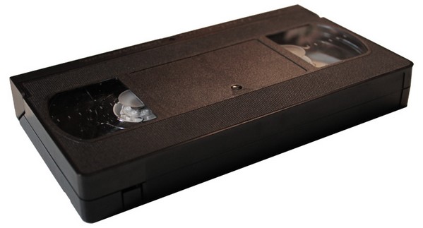 On regardait nos films sur des cassettes, et oui les DVD ça n'existait pas !