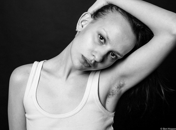 article-2600074-1CF0C42F00000578-205_634x468