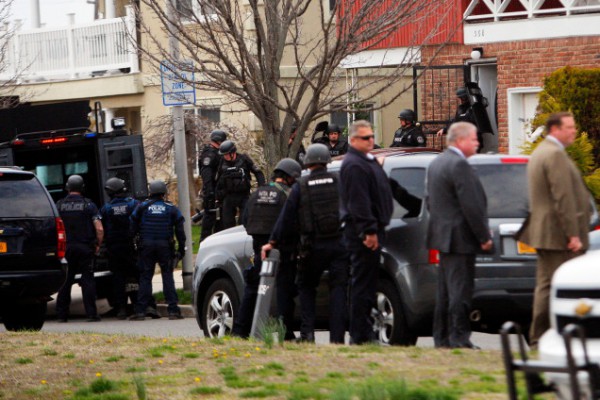 call-of-duty-swat-canular