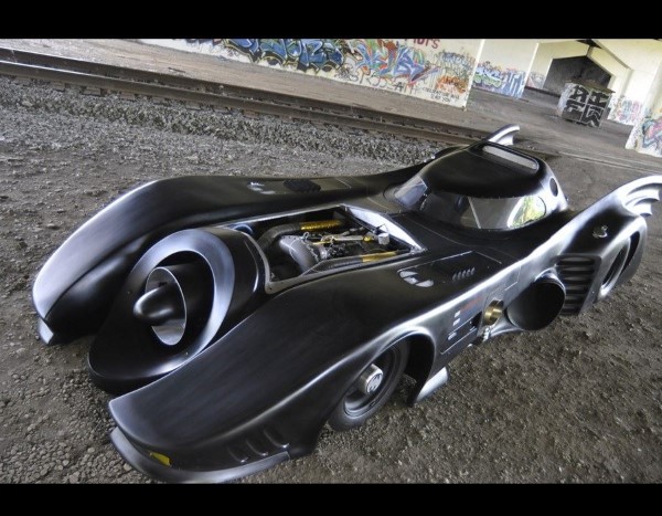 La Batmobile du premier film en 1989 est inspirée de la Number 1. Une turbine est installée sur le coté de la voiture 