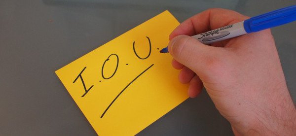 Un escroc financier travaillant à la banque a laissé dans les coffres qu'il a cambriolé après sa démission "J'ai emprunté 10 millions" avec son nom...