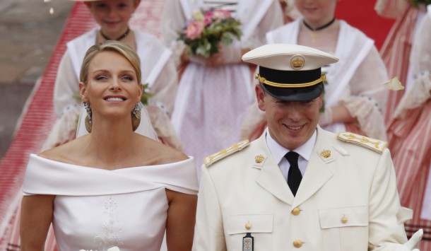Albert-II-de-Monaco-et-Charlene-unis-devant-Dieu