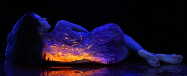 John-Poppleton-body-painting-black-light-11