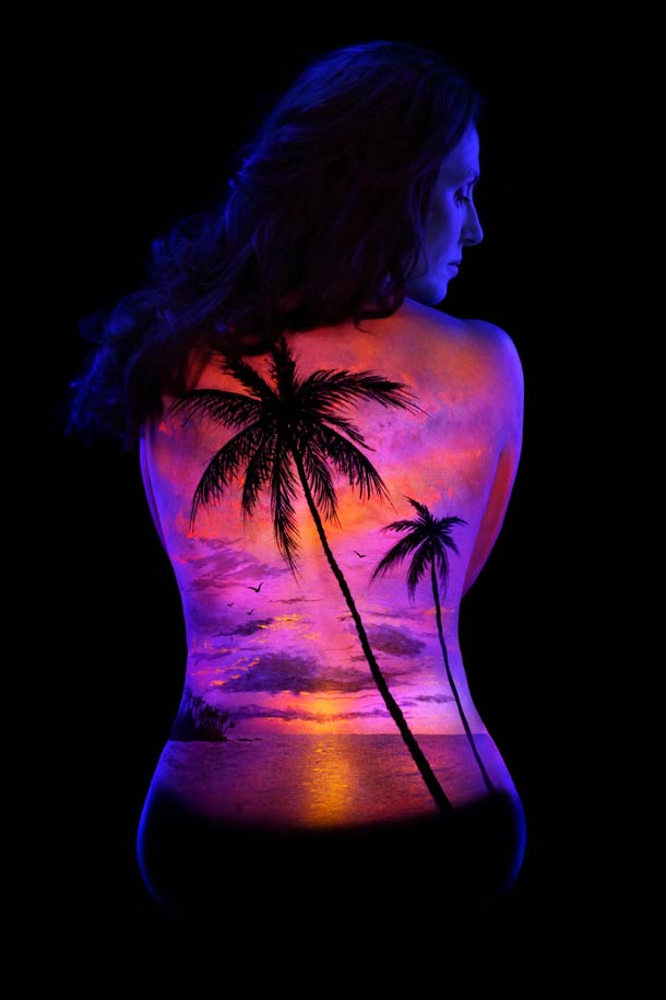 John-Poppleton-body-painting-black-light-6