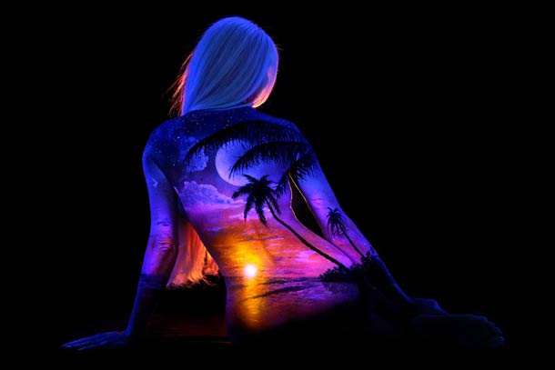 John-Poppleton-body-painting-black-light-7