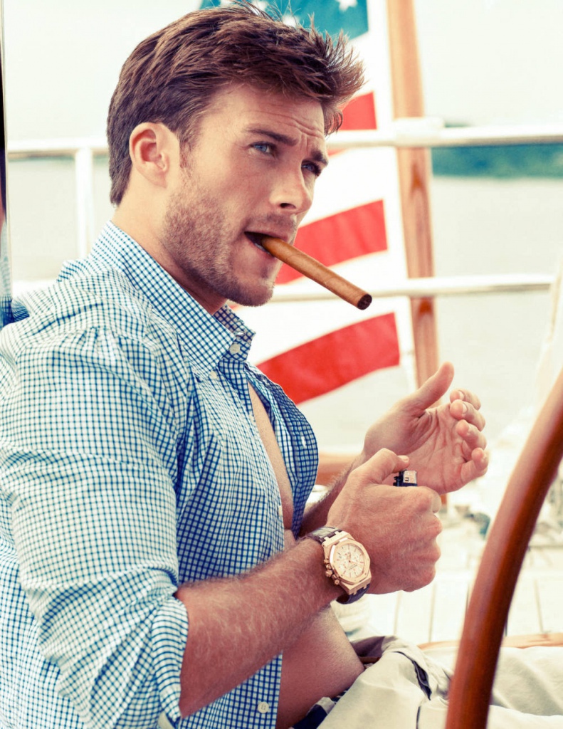 Scott-Eastwood-pour-le-Town-Country-Magazine_portrait_w858